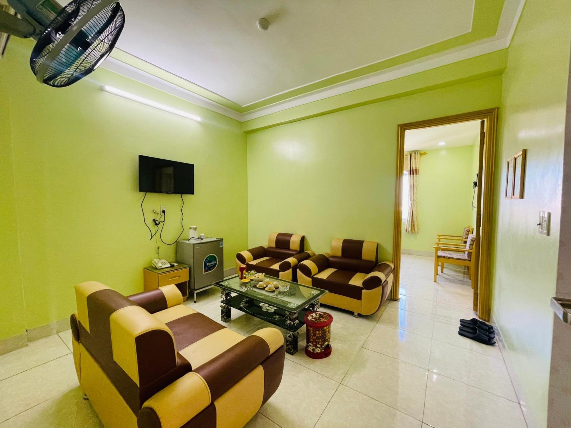 Khach San Ngoc Ly 8 Hotel Thanh Hóa Buitenkant foto